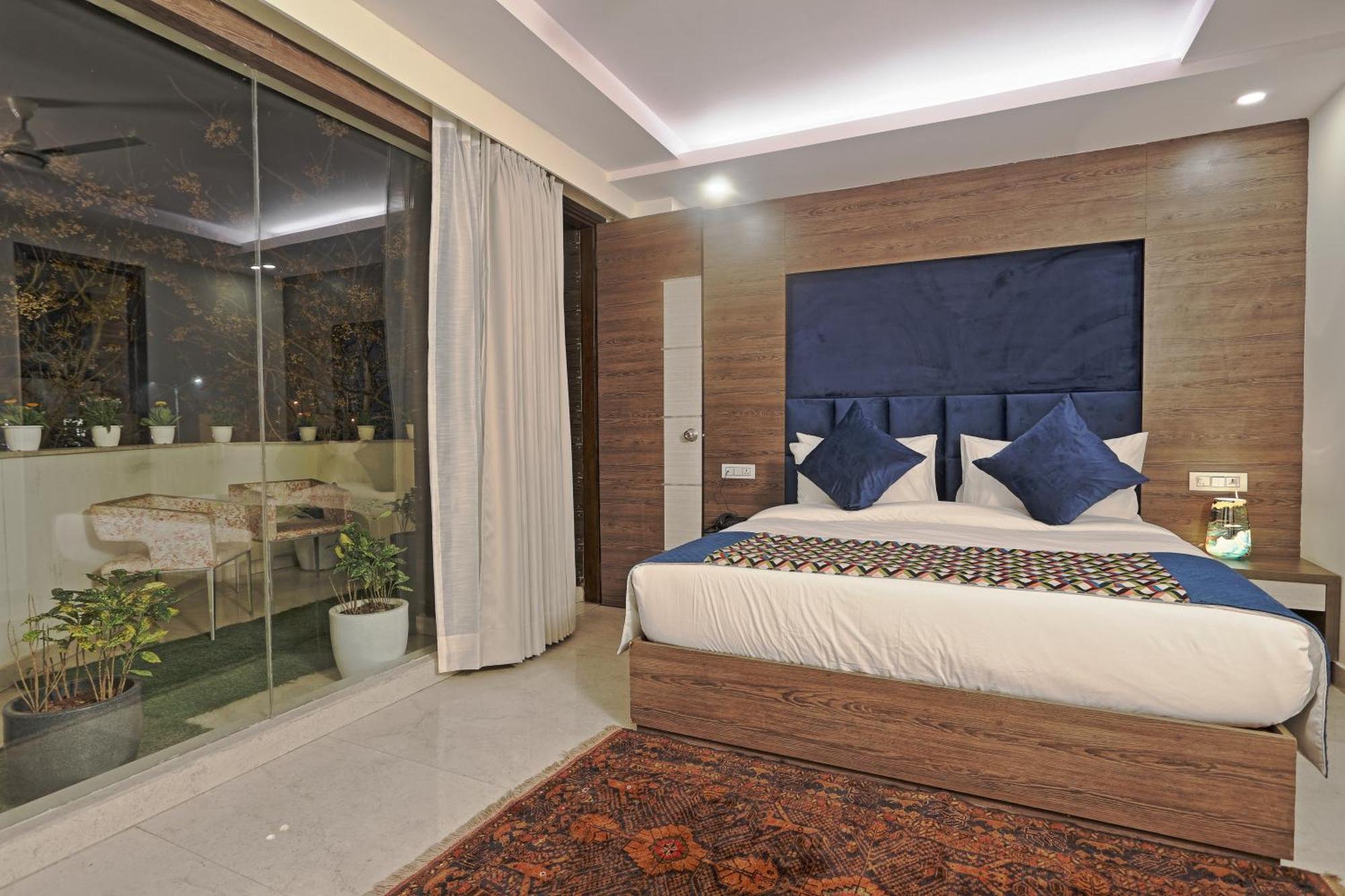 Hotel Cardinal Oxmo Delhi Airport New Delhi Exterior photo