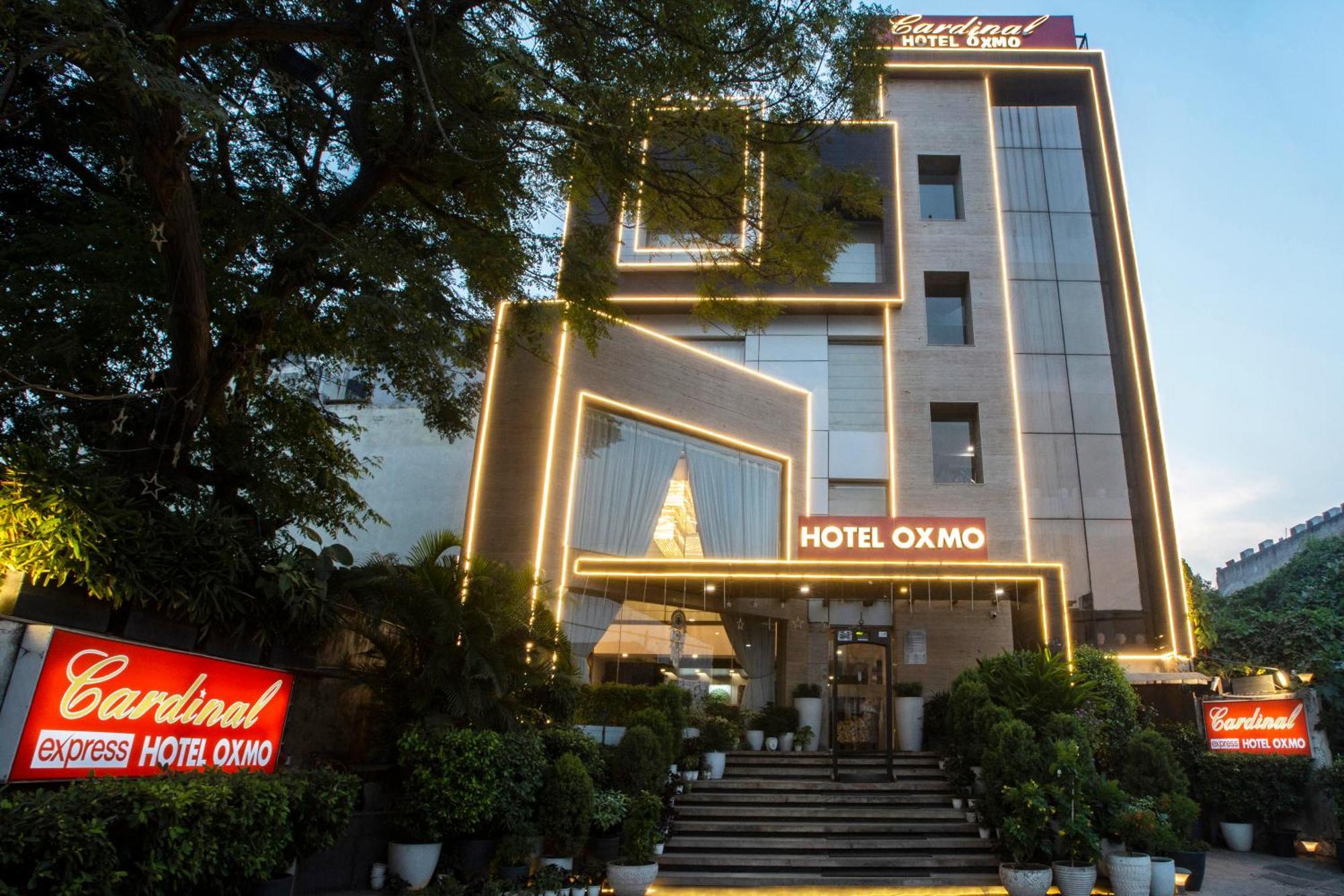 Hotel Cardinal Oxmo Delhi Airport New Delhi Exterior photo